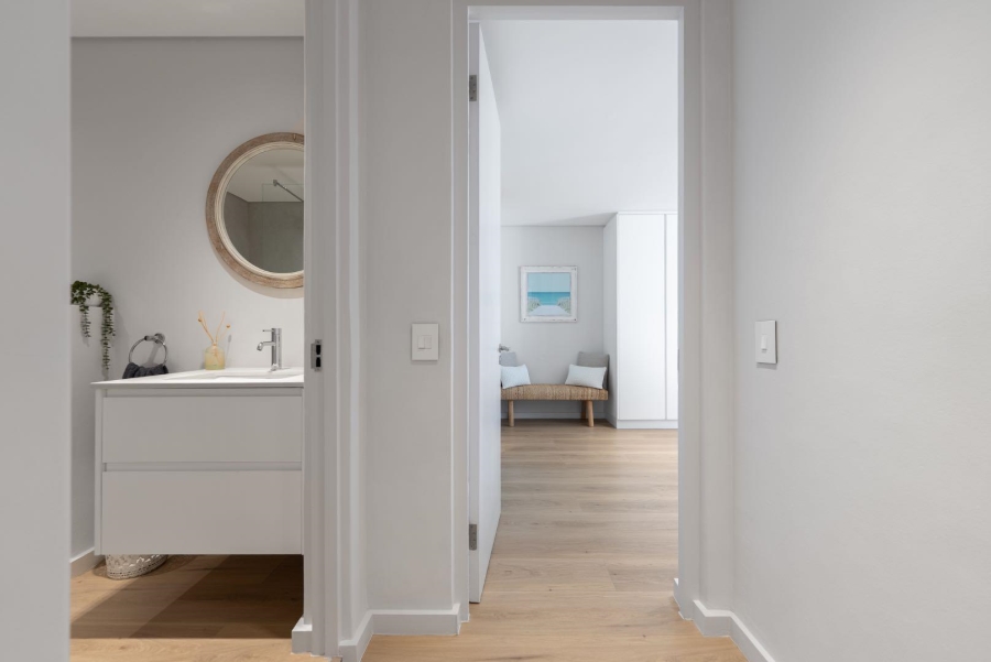 2 Bedroom Property for Sale in Sea Point Western Cape